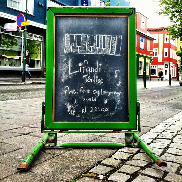 Chalk signs, #Iceland edition. #latergram