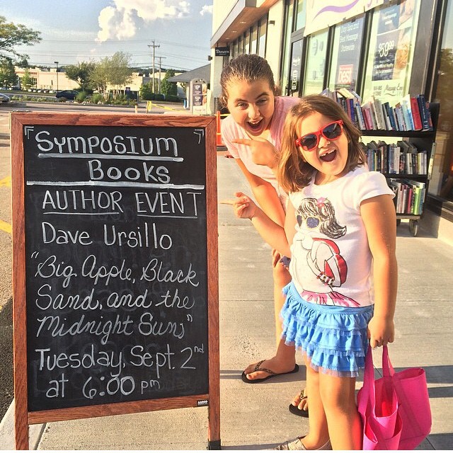 Behold, the children of New England awe-inspired by chalk sign fame! #booklaunch #bigappleblacksandmindnightsun